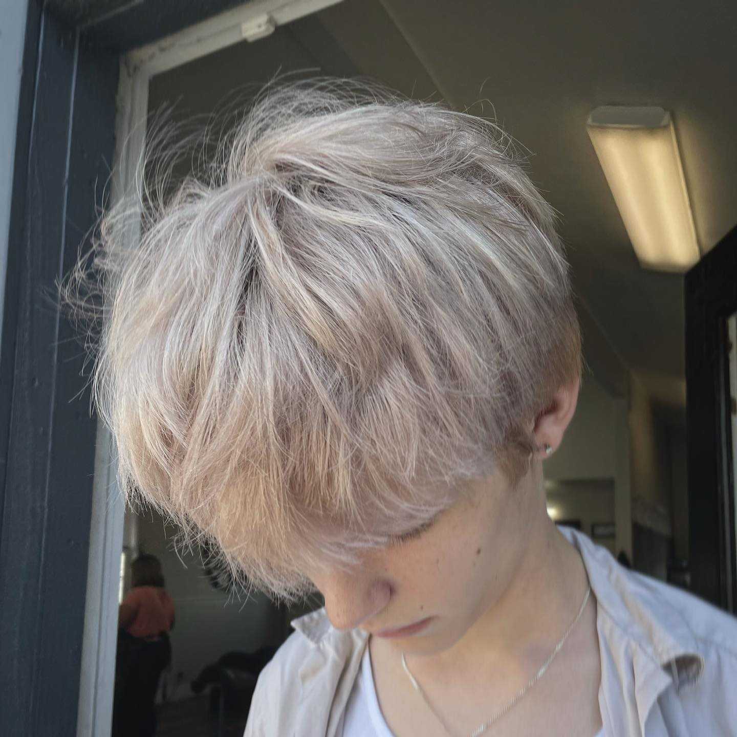 a short, sassy cut for beautiful blonde hair